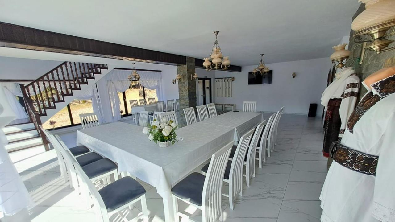Conacul Muntii Bucovinei Otel Câmpulung Moldovenesc Dış mekan fotoğraf