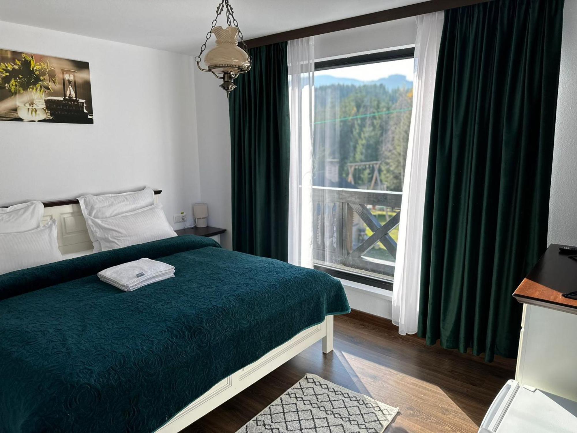 Conacul Muntii Bucovinei Otel Câmpulung Moldovenesc Dış mekan fotoğraf