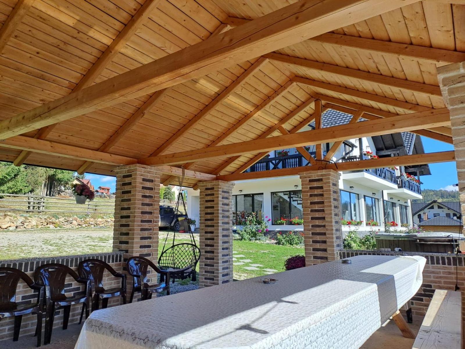 Conacul Muntii Bucovinei Otel Câmpulung Moldovenesc Dış mekan fotoğraf